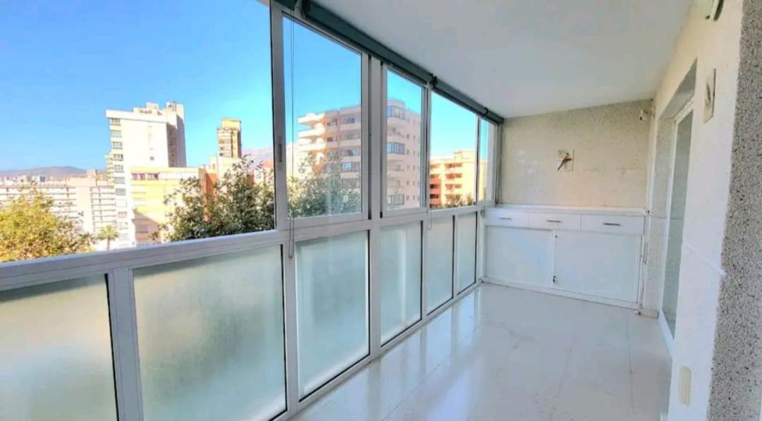 Vacanza Luxury Complex- Parking , Pool Only In The Summer , Rincon De Loix Apartment Бенидорм Екстериор снимка